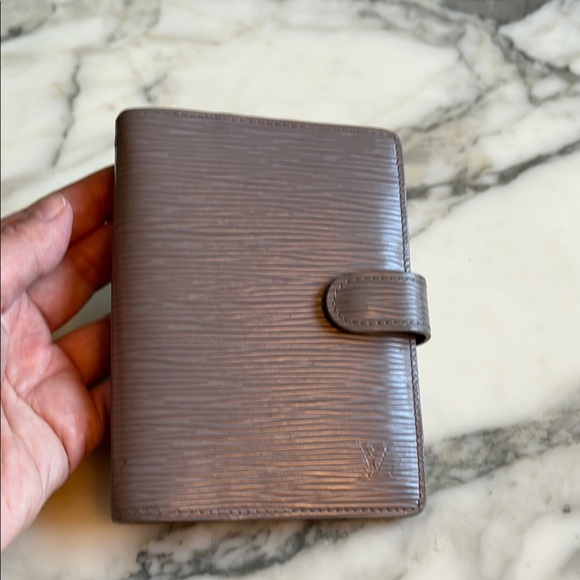 Louis Vuitton Planner & Card Holder - Picture 9 of 9